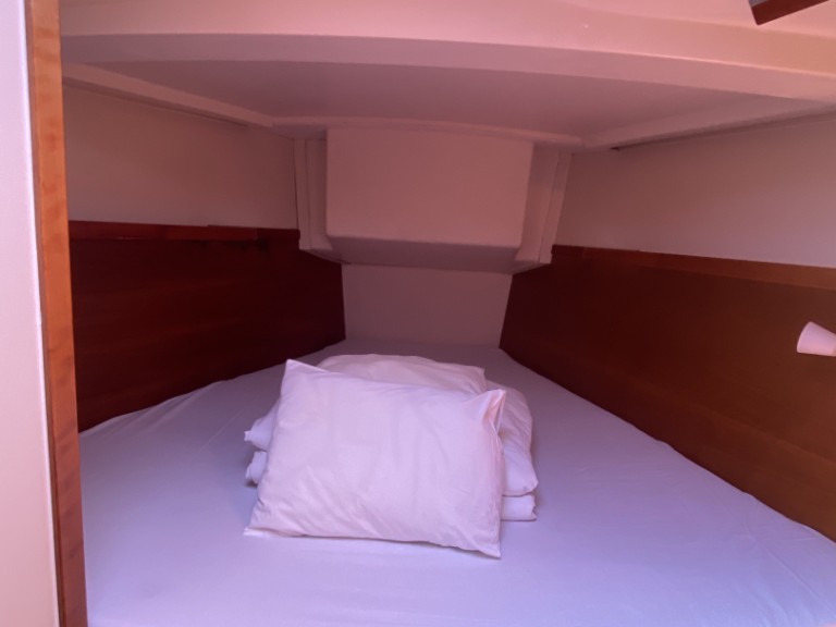 Yacht charter Pula cheap Hanse 430e