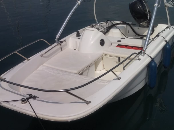 Yacht charter Sainte-Maxime cheap Boston Whaler 170 super sport