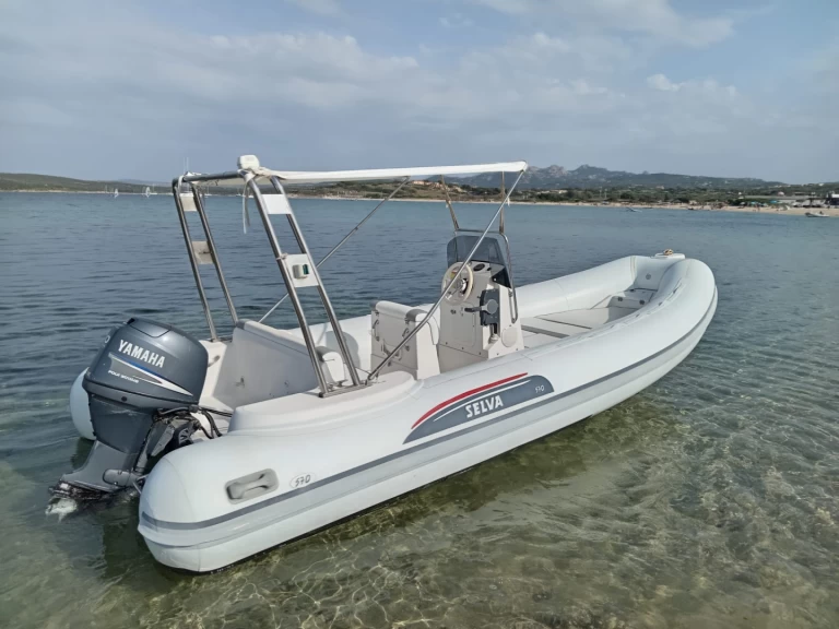 Boat rental Predator 570 in Palau on Samboat