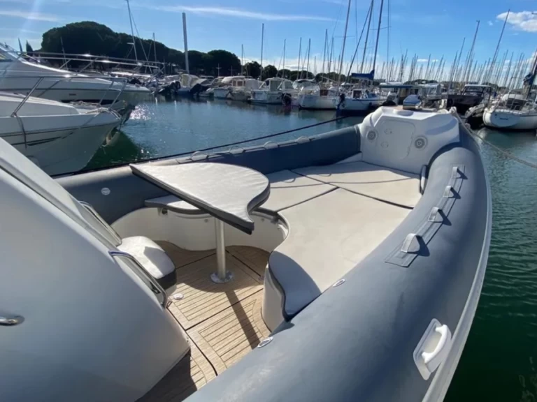 Bareboat Rental RIB Nuova Jolly with a boat licence