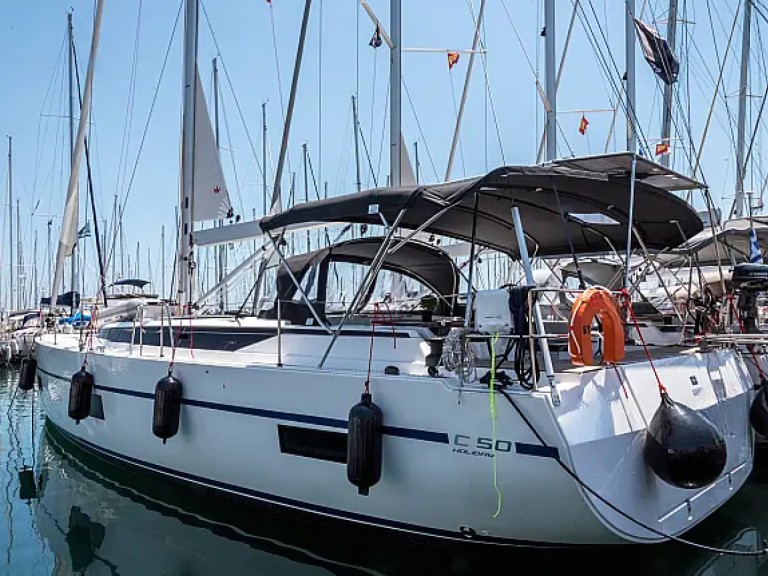 Bareboat Rental Sailboat Bavaria with a boat licence