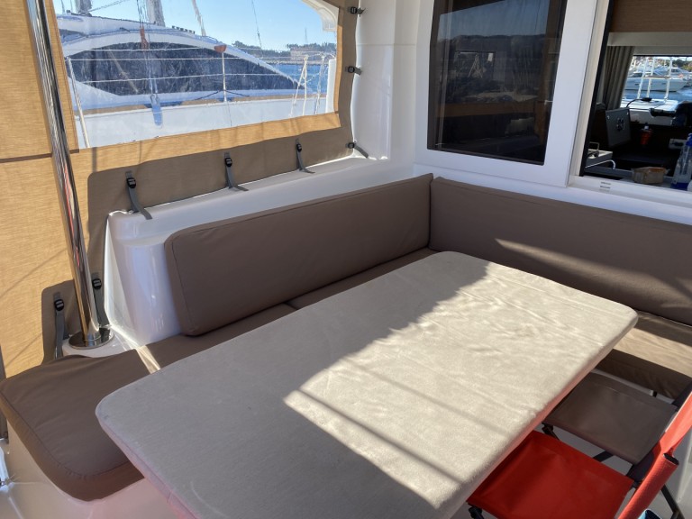 Boat rental Lagoon Lagoon 40 in Hyères on Samboat