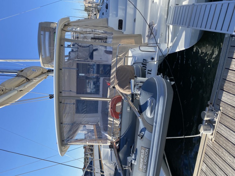 Lagoon Lagoon 40 in Hyères on SamBoat