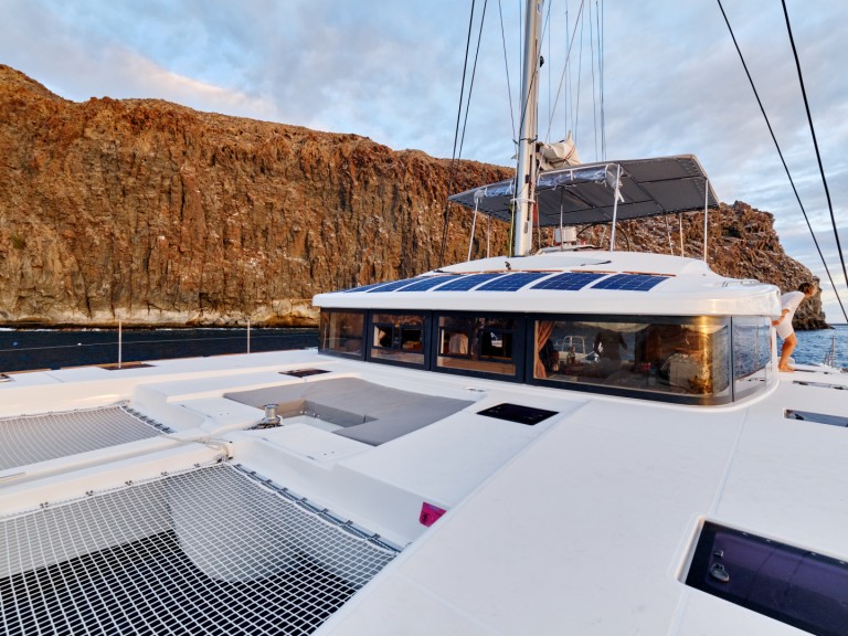 Catamaran rental in San Miguel De Abona - Lagoon Lagoon 52 F