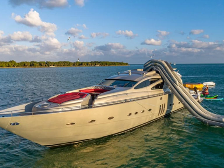 Luxury Yacht rental with or without captain Pershing Miami Beach