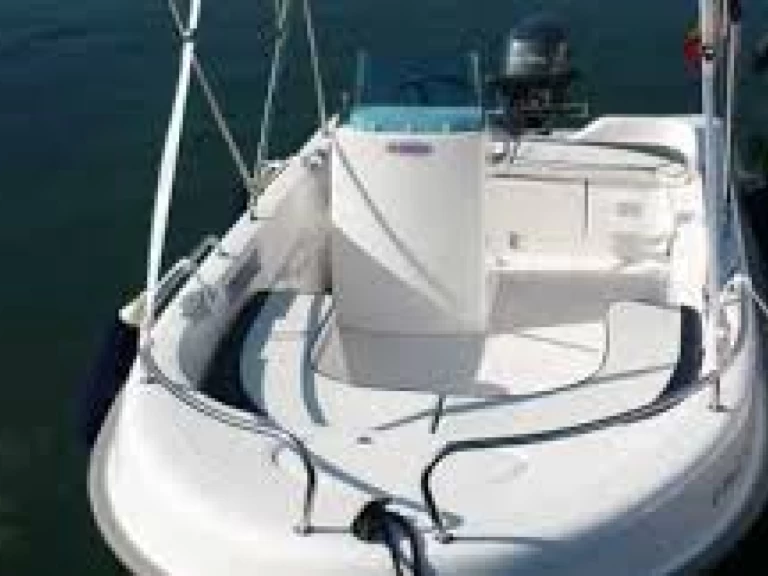 Boat rental Yamaha Quasar in Port de Pollença on Samboat