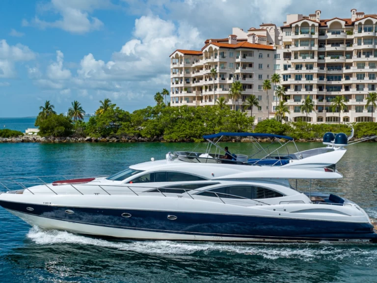 Bareboat Rental Luxury Yacht Sunseeker with a boat licence