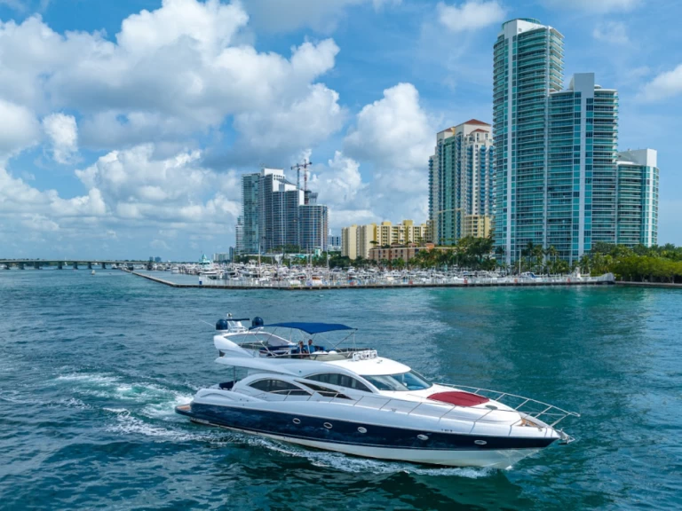 Luxury Yacht rental with or without captain Sunseeker Miami Beach