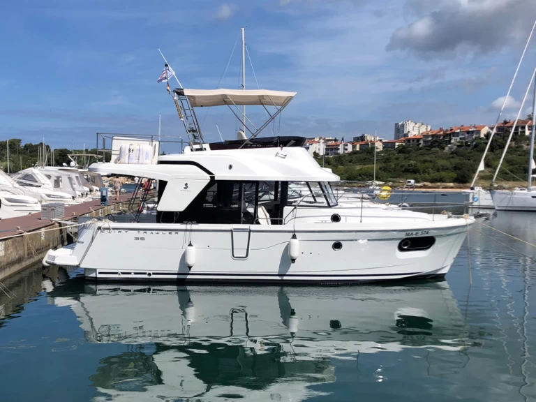 Motorboat for rent Biograd na Moru at the best price