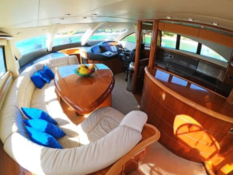 Luxury Yacht for rent Angra dos Reis at the best price