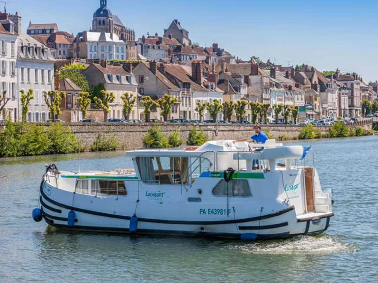 Motorboat rental with or without captain Pénichette Montesquieu-Lauragais
