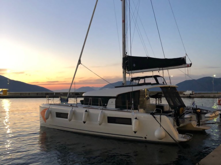Catamaran for rent Préveza at the best price