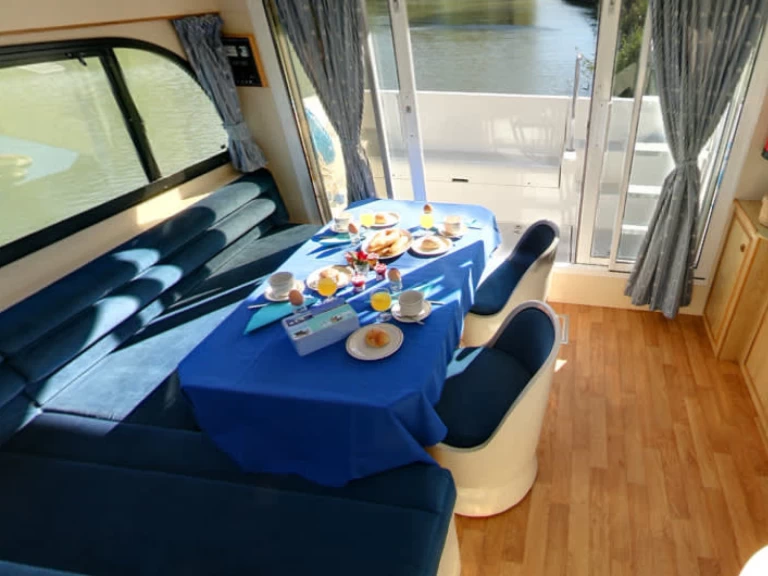 Yacht charter Castelnaudary cheap Caprice
