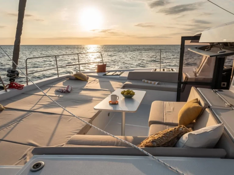 Boat rental Bali Bali 4.4 in Alimos on Samboat