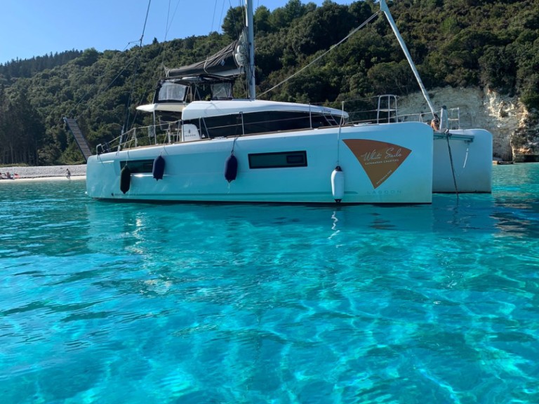 Catamaran for rent Préveza at the best price