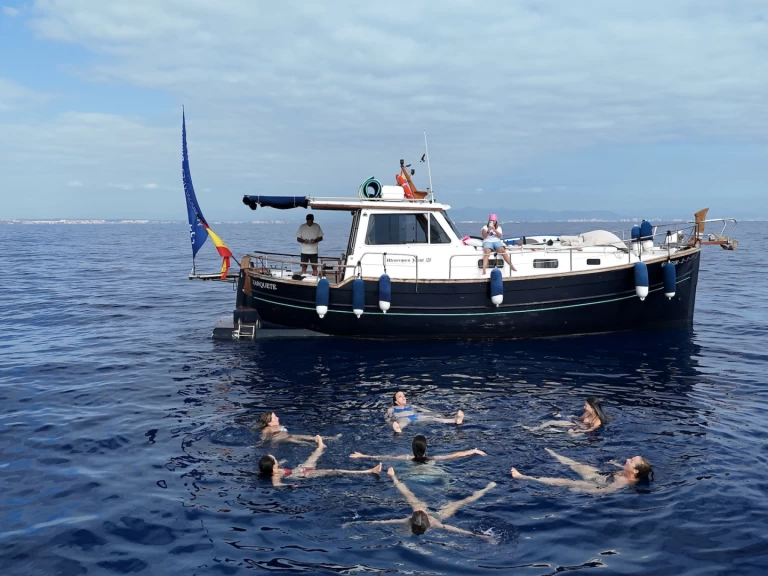 Motorboat rental in Valencia - Menorquin menorquin 120