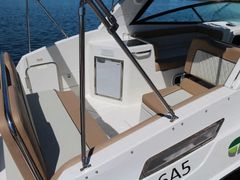 Rent a Bayliner C8 Górkło