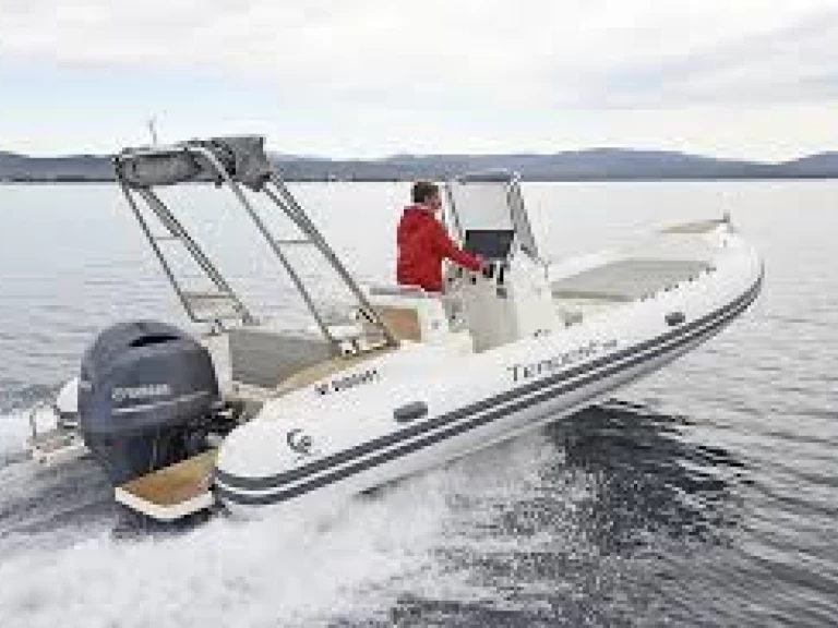 Rent a Capelli CAPELLI TEMPEST 700 Arzon