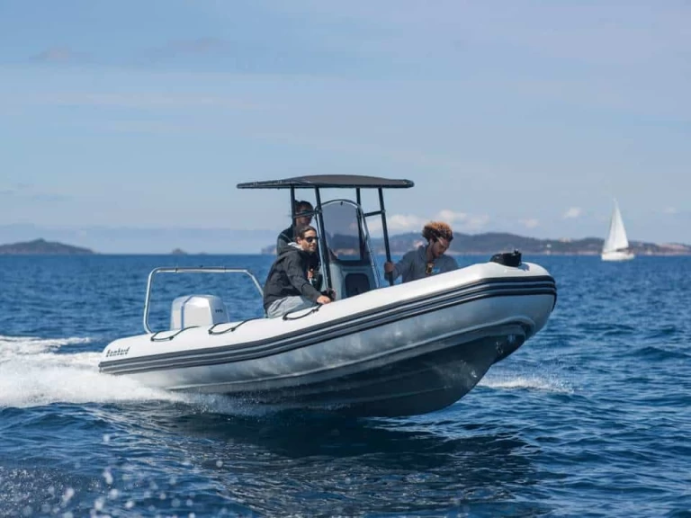 7 BOMBARD EXPLORER 600 NEO in Arzon on SamBoat