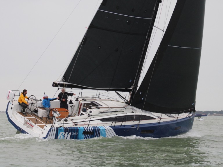 RM RM 1380 in Larmor-Plage on SamBoat