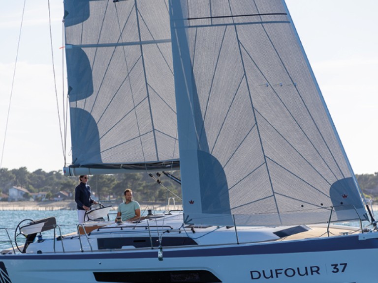 Yacht charter Golfe-Juan cheap DUFOUR 37 FLAVOURS OF THE SEA