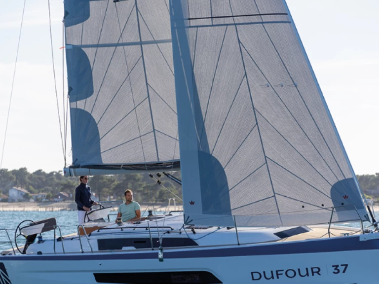 Yacht charter Golfe-Juan cheap DUFOUR 37 FLAVOURS OF THE SEA