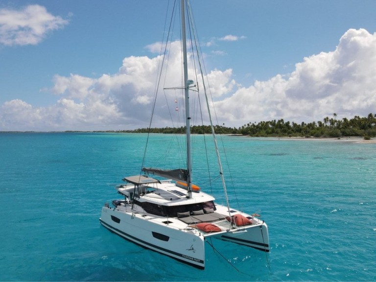 Rent a Fountaine Pajot Isla 40 Pointe-à-Pitre