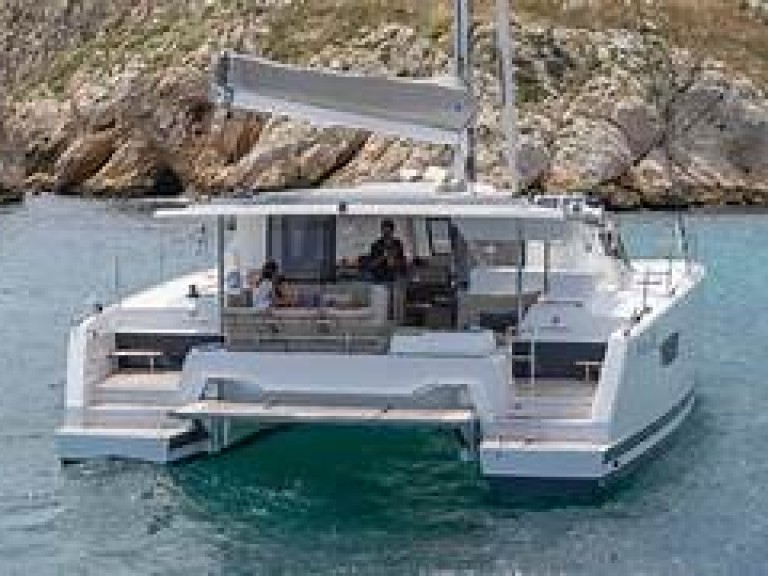 Fountaine Pajot Astrea 42 in Pointe-à-Pitre on SamBoat