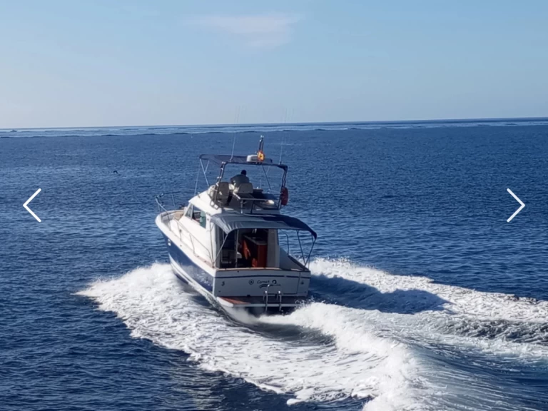 Rent a Bénéteau Antares 10.80 Fly Roses