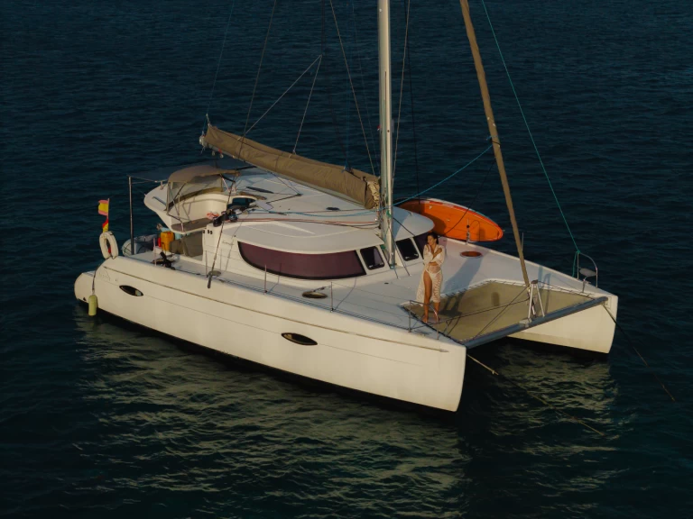 Boat rental Fountaine Pajot LIPARI 41 EVOLUTION in San Blas Islands on Samboat