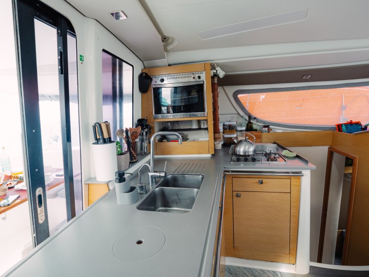 Catamaran rental with or without captain Fountaine Pajot San Blas Islands