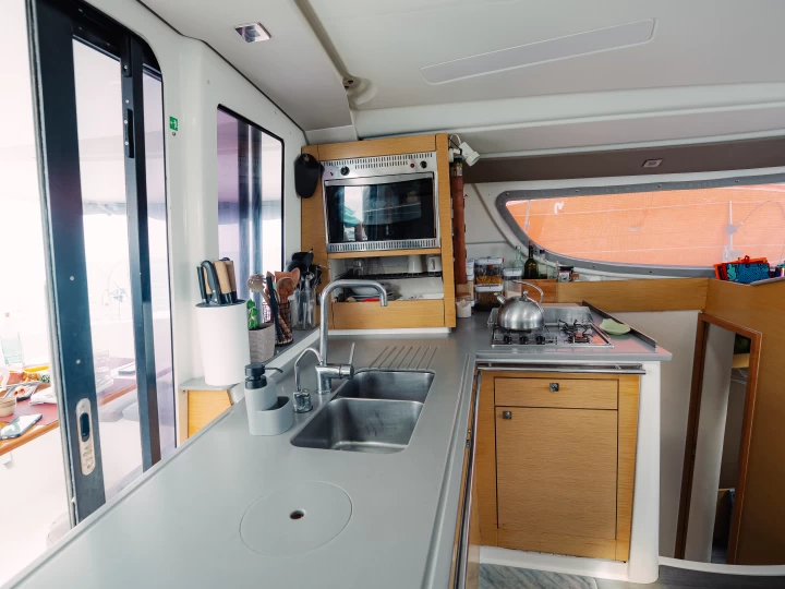 Catamaran rental with or without captain Fountaine Pajot San Blas Islands