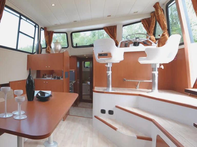 Boat rental Le Boat Minuetto in Casale sul Sile on Samboat