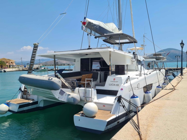 Catamaran rental with or without captain Fountaine Pajot Lygia
