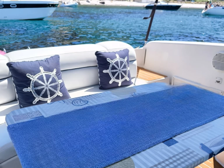 Chaparall  2835ss charter bareboat or captained in  Terracina