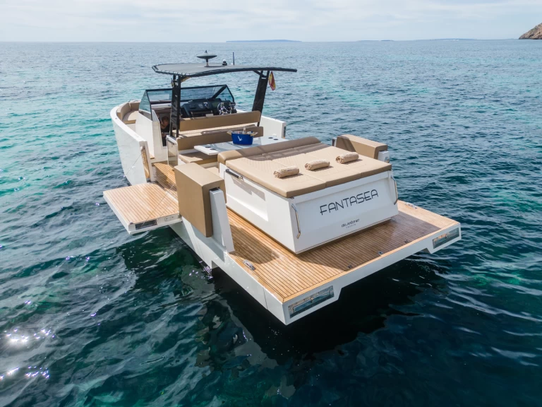 Yacht charter Sant Antoni de Portmany cheap D33