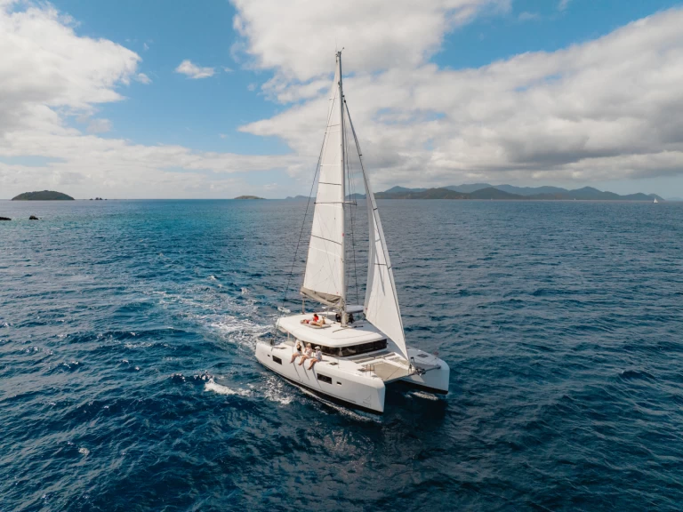 Catamaran rental in Road Town - Lagoon Lagoon 42