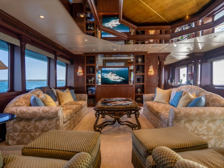 Luxury Yacht for rent New England at the best price