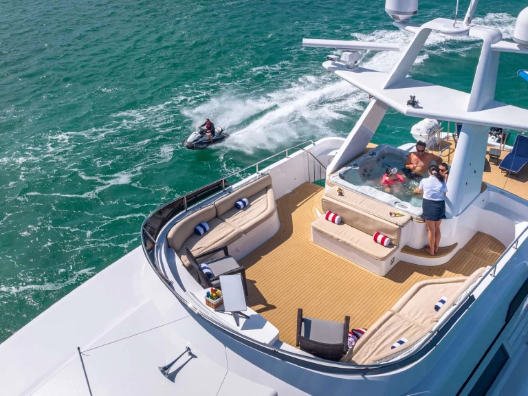 Boat rental Northcoast EALU in Saint Thomas Island on Samboat