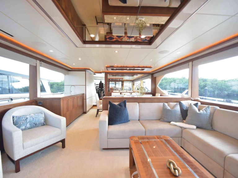 Bareboat Rental Luxury Yacht Ocean alexander with a boat licence