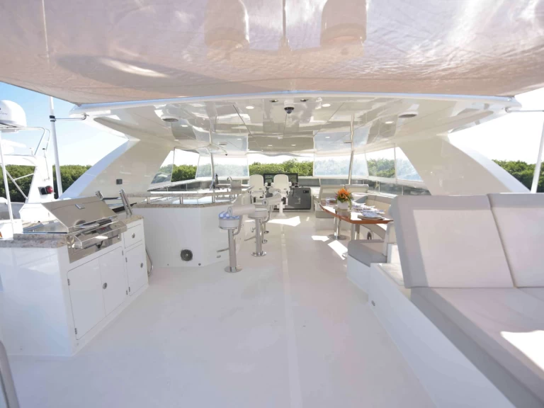 Ocean alexander Touch N Go charter bareboat or captained in  Nassau