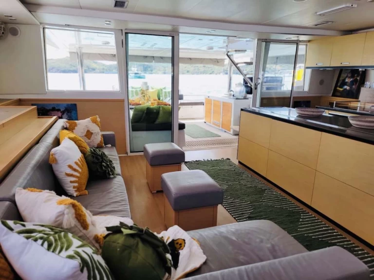 Bareboat Rental Luxury Yacht Lagoon with a boat licence