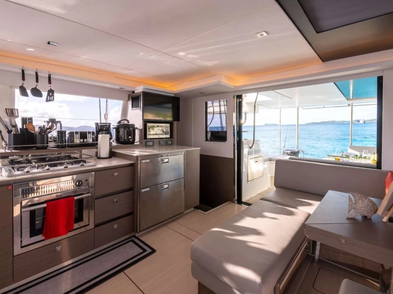 Luxury Yacht for rent British Virgin Islands (BVI) at the best price