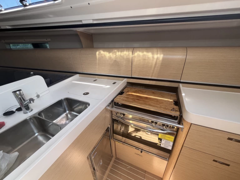 Yacht charter Punat cheap Dehler 38