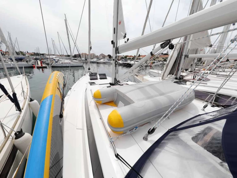 Sailboat rental in Murter-Kornati - Bavaria Bavaria C45 Holiday