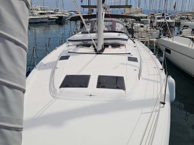 Boat rental Bavaria Bavaria C46 in Split on Samboat