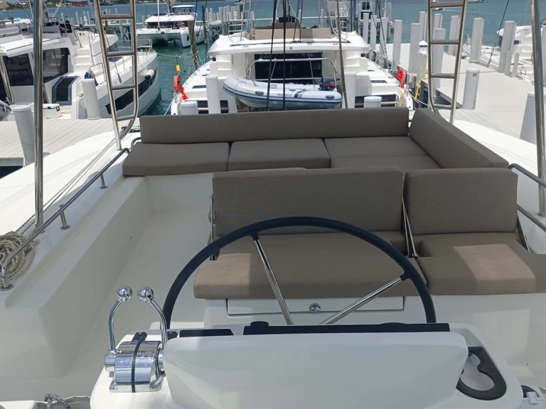 Rent a Lagoon Lagoon 51 Marsh Harbour