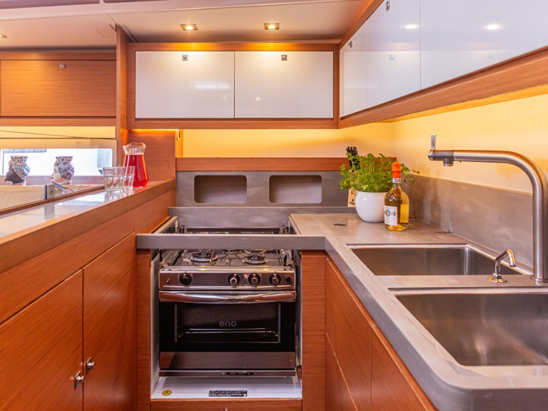 Sailboat rental in Palermo - Dufour Dufour 530