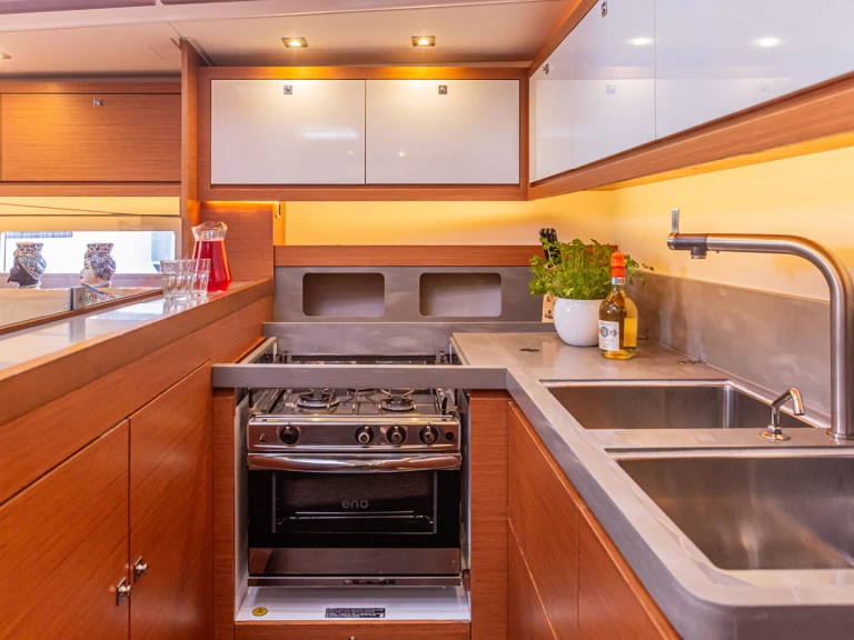 Sailboat rental in Palermo - Dufour Dufour 530