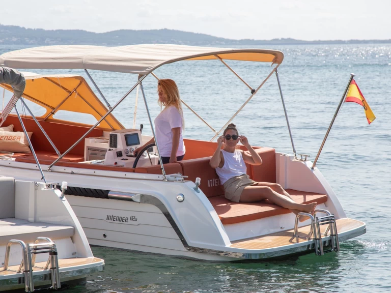 Boat rental Interboat Intender 820 in Port de Pollença on Samboat